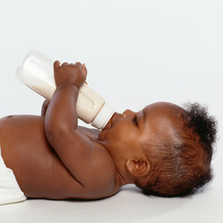 How To Pace Bottle Feed Your Breastfed Baby 